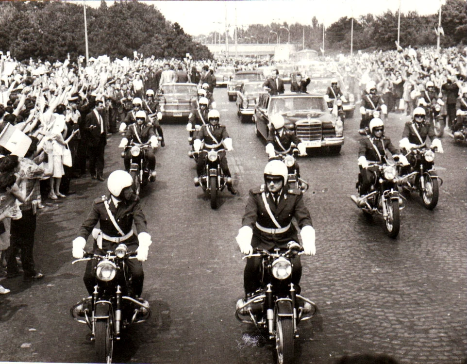 Vizita lui Richard Nixon în România (© „Fototeca online a comunismului românesc”, cota: 43/1969)