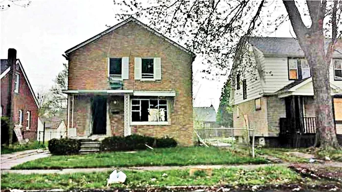 Agentul imobiliar Larry Else se ocupă de vânzarea casei