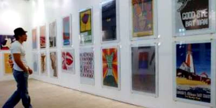 Los Angeles: Tablouri de Andy Warhol furate din locunţa unui colecţionar