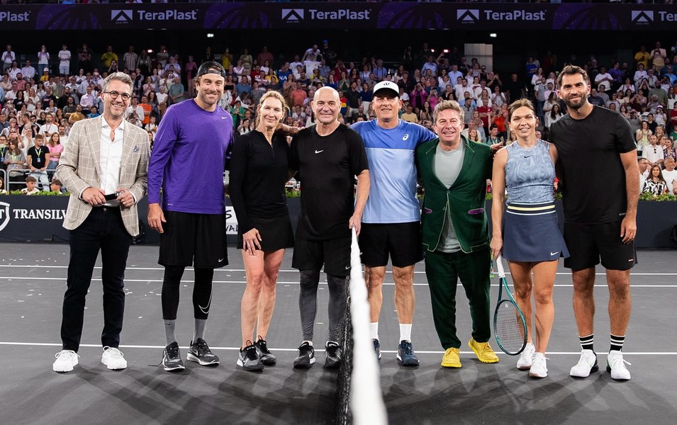 Fostul lider WTA Simona Halep, meci demonstrativ cu Steffi Graf și Andre Agassi. „Mă gândesc la revenire, nu la retragere” VIDEO