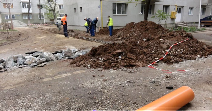 În municipiu Vaslui au loc ample lucrări de schimbare a infrastructurii sistemului de alimentare cu apă