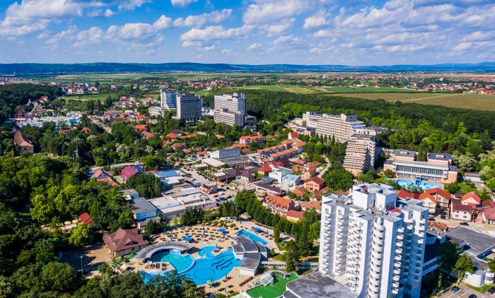 Românii din străinătate, nemulțumiți de prețuri și servicii la Băile Felix / foto: Shutterstock