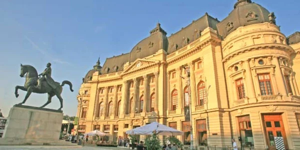 Zona „la statuie“ va avea internet mobil gratuit  până la sfârşitul anului