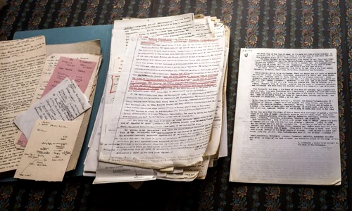 Un arheolog celebru își fabrica singur «descoperirile arheologice» jpeg