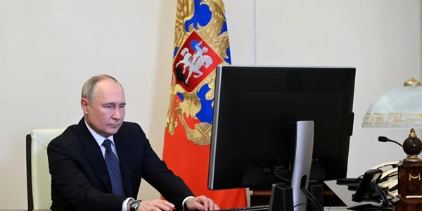 Putin sustine ca a votat online FOTO EPA EFE jpg