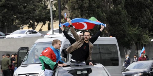 Bucurie la baku dupa semnarea acordului de pace FOTO EPA-EFE