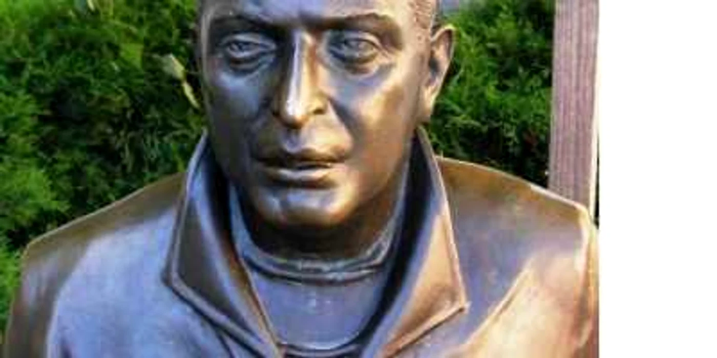 Milionarul Akselirod avea monument chiar pe strada pe care locuia