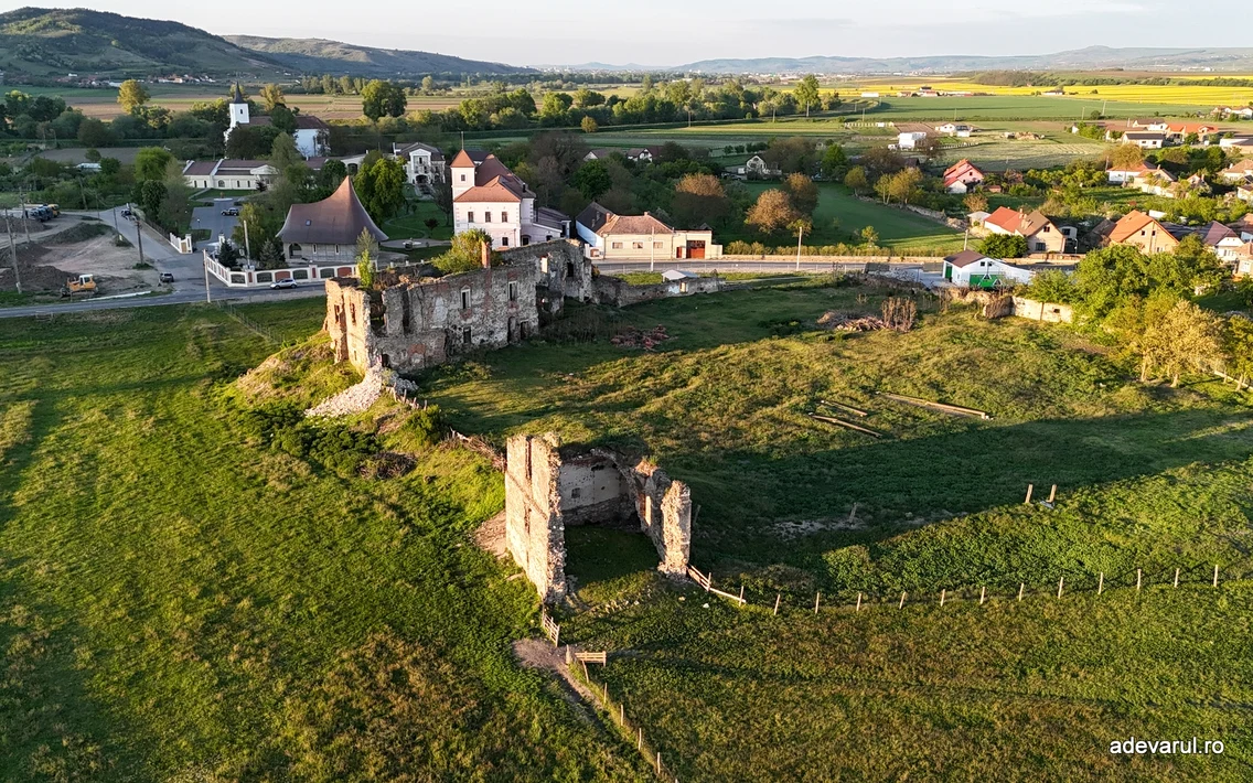 Castelul Martinuzzi din Vunțu de Jos  Foto Daniel Guță ADEVĂRUL (8) JPG