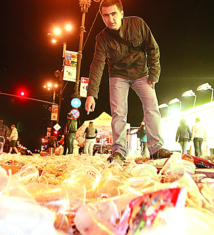 
    S-au strâns 3.500 de kilograme de deşeuri  