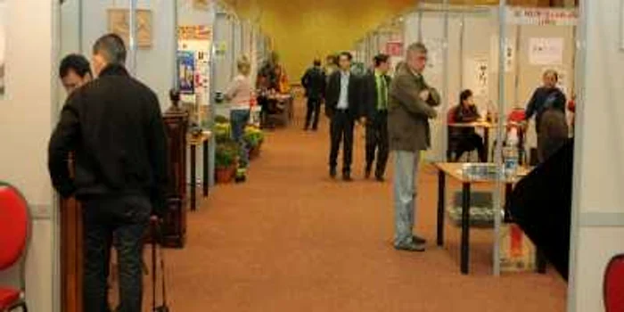 Vizitatorii expoziţiei vor participa la tombolă