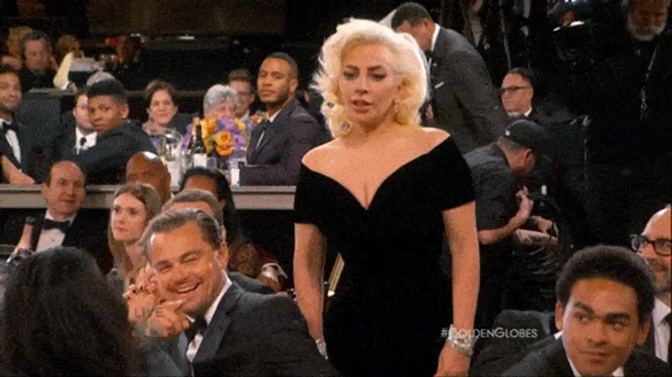 
    La Globurile de Aur 2016, Leonardo DiCaprio (41 de ani) și Lady Gaga (29 de ani) au avut un scurt moment care a devenit, apoi, viralfoto: Yahoo!  