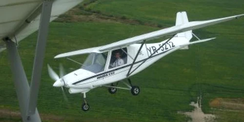 Satu Mare: Piloţii Aeroclubului României se pregătesc de mitingul aviatic (GALERIE FOTO)