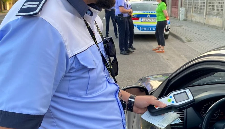 Polițist târât cu mașina de un șofer FOTO: Arhiva