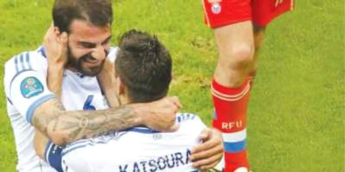 Grecii sărbătoresc, în timp ce ruşii părăsesc terenul cu capetele plecate