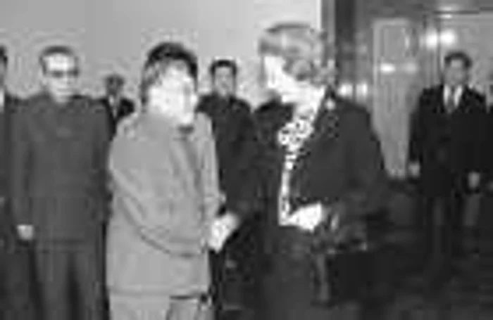 Întâlnirea dintre Margaret Thatcher, prim-ministru britanic, şi Deng Xiaoping, lider chinez, în Beijing (1982) FOTO bloomberg.com