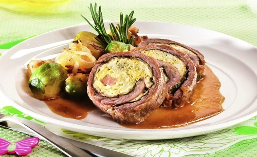 rulada de miel cu legume sotate jpeg