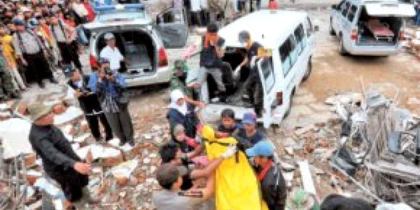 UPDATE VIDEO Taifun în Japonia: 2 morţi  şi 46 de răniţi