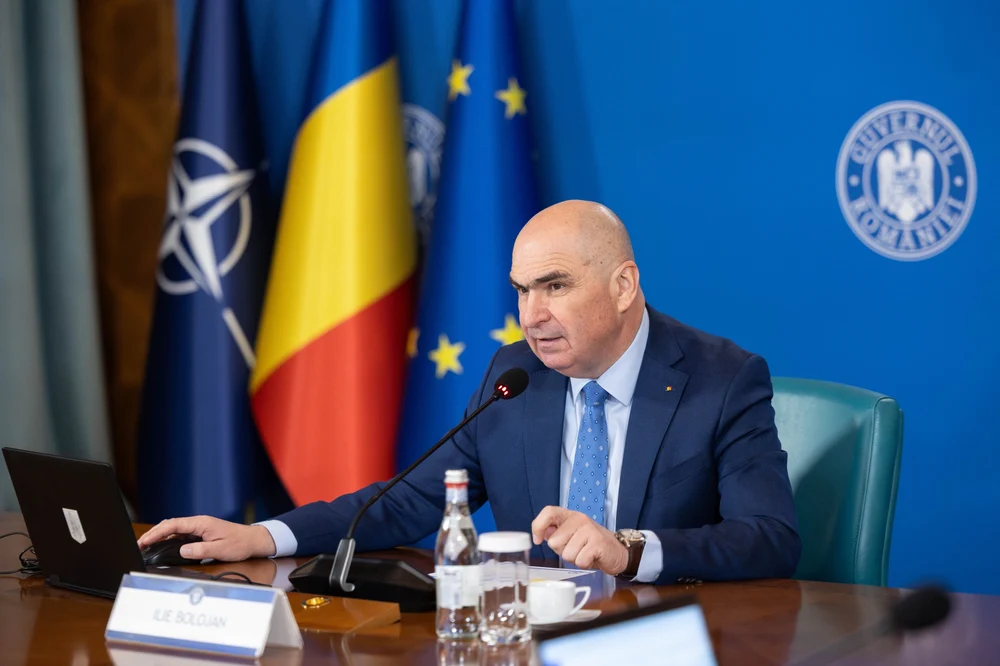 Bolojan, iritat pe jurnaliști după ce s-a lansat informația că are la mână un ceas de 200.000 de euro. „Nu mai colportați! Aveți bun simț”. Cât costă de fapt ceasul