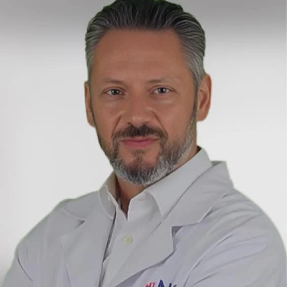 Un neurochirurg din Constanța s-a pretins profesor la Stanford și a taxat cu peste 4.000 de euro un produs de 187 lei