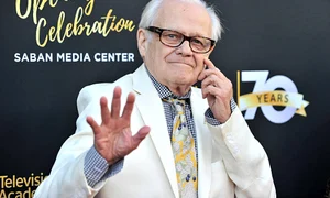 58378994 319253275432522 9026879104128909312 n png