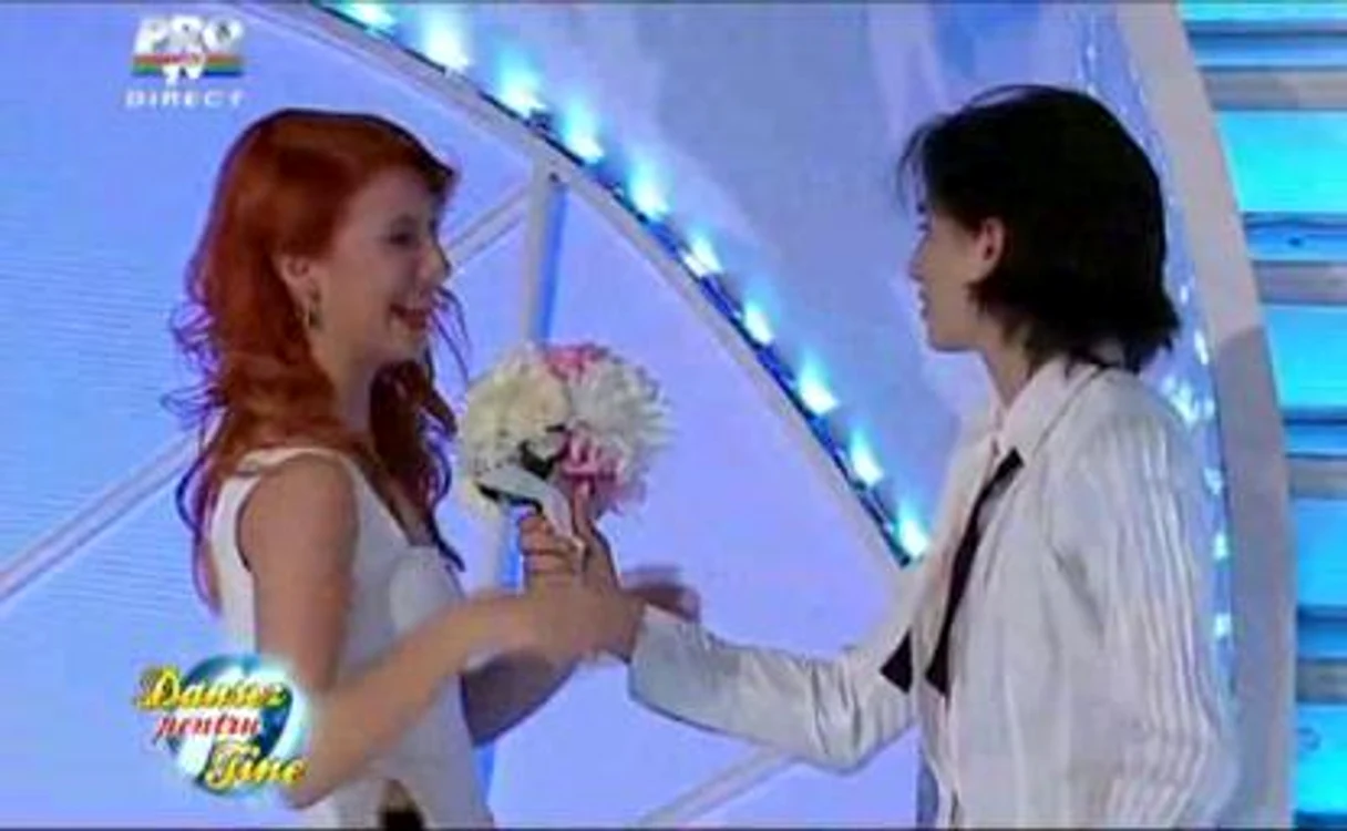 
    Adela Popescu şi Alexandru Lică, captură PRO TV  