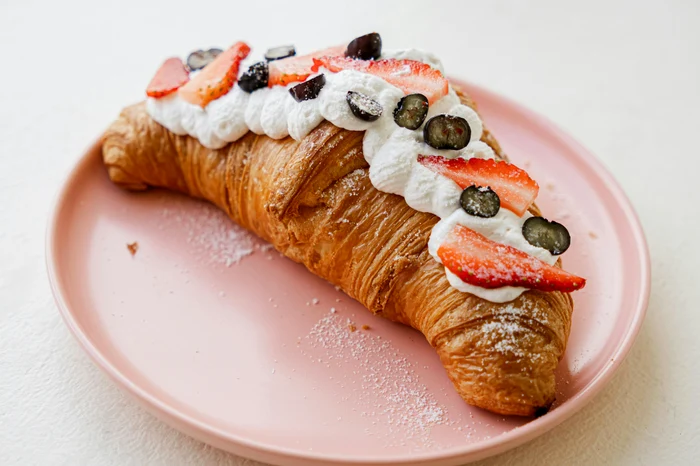Croissantul, un deliciu sub mai multe forme. FOTO: Pexels