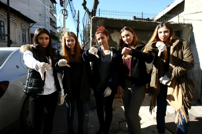 Ana Maria, Theodora, Iulia, Ana şi Carmen cer pedepse mari pentru cei vinovaţi