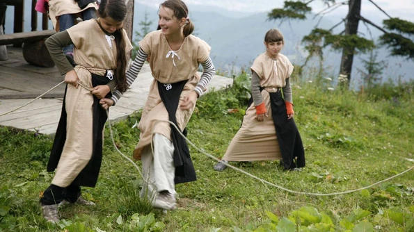Istorie si veselie la Tabăra Medievală pentru Copii jpeg