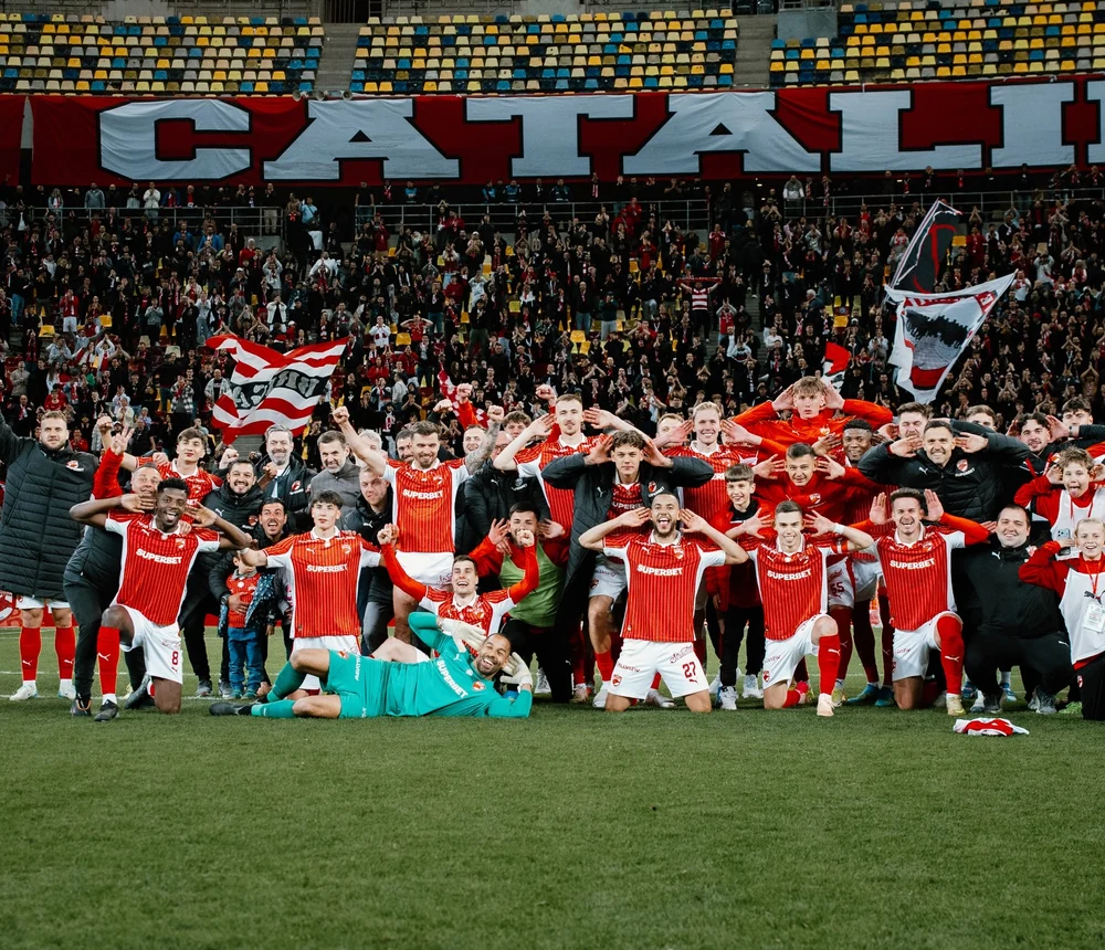 Dinamo se distrează cu Rapid și provoacă haosul în tabăra giuleștenilor. Victorie clară, după 11 ani de așteptare