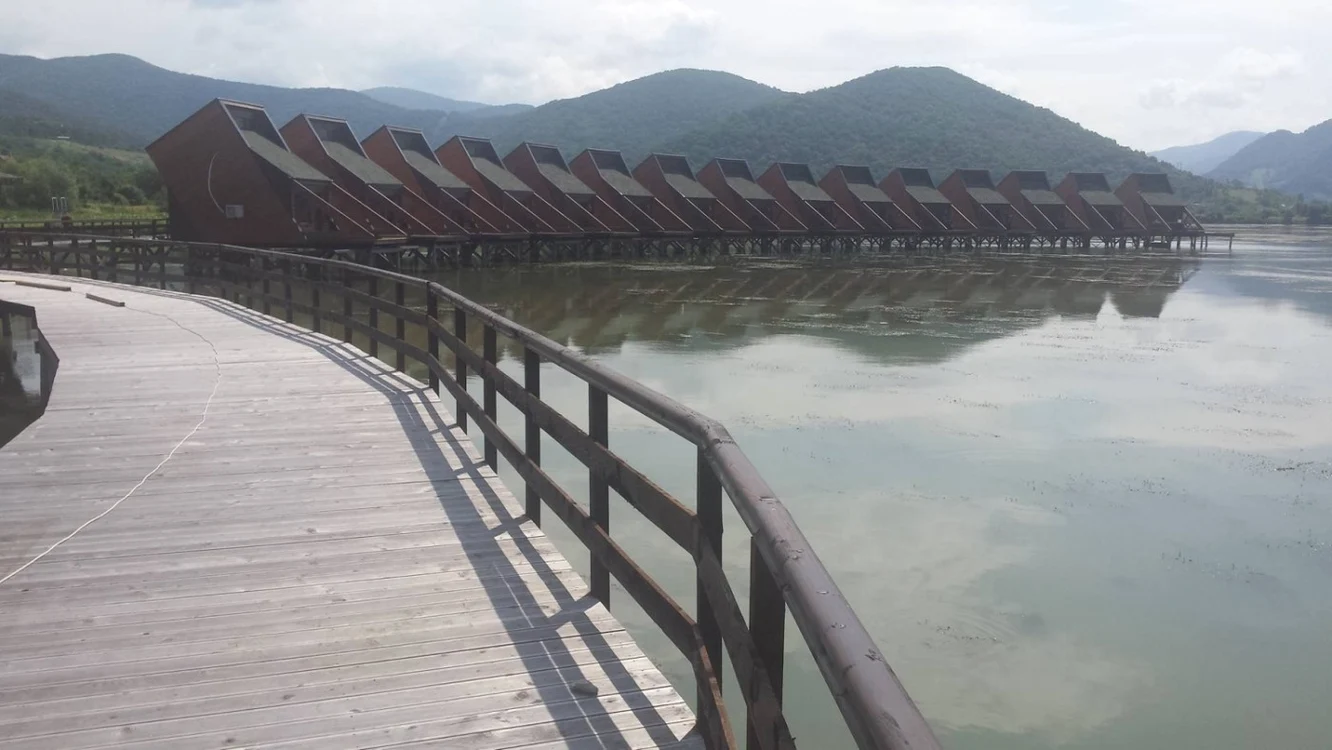 Bungalouri plutitoare pe Dunăre FOTO Ştefan Both