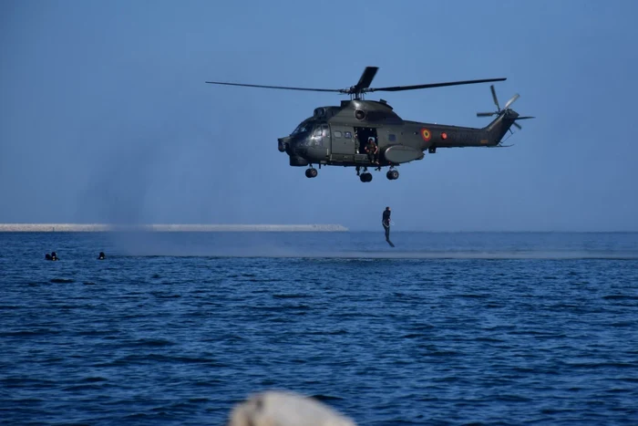 Antrenamente scafandrii de luptă FOTO navy.ro