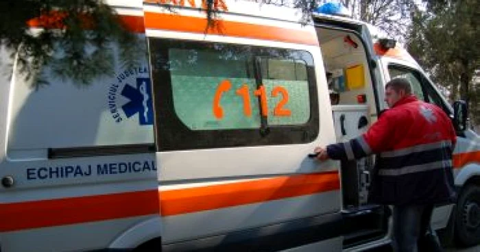 Craiova: Doljenii vor taxiuri cu targă şi seringi