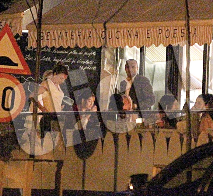 Simona a plecat de la  terasă în jurul orei 21.30,  cu mâncare la pachet