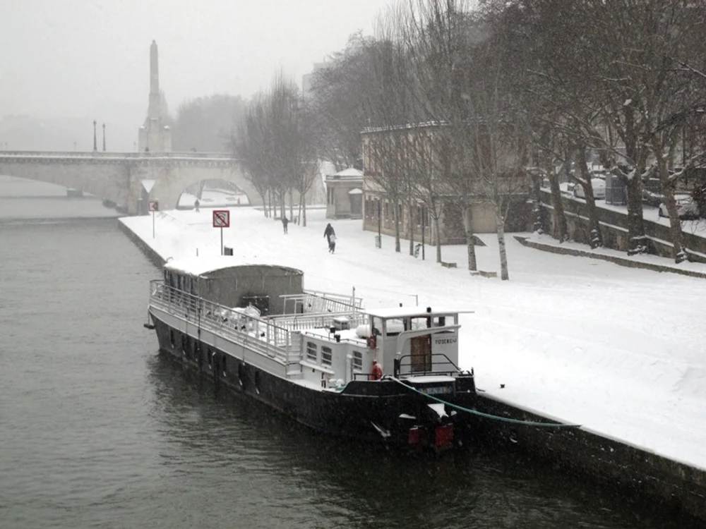 Parisul sub zăpadă (foto: Andreia Mandiuc)