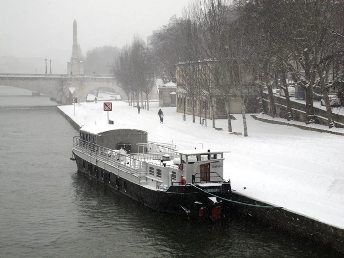 Parisul sub zăpadă (foto: Andreia Mandiuc)