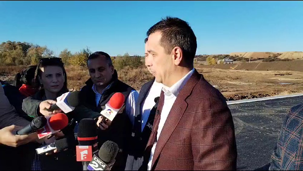 Grindeanu pe Drumul Expres Craiova-Pitești: „Scuzați-mă, dar nu e mulțumitor!“ VIDEO