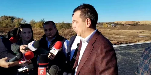 Ministrul Transporturilor Sorin Grindeanu în vizită pe DEx 12 Craiova Pitești mp4 thumbnail png
