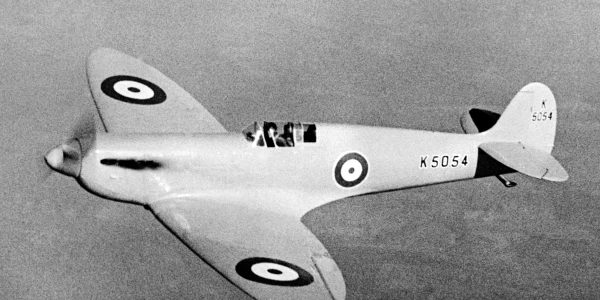 Supermarine Spitfire este un avion cu rază scurtă de acțiune jpeg