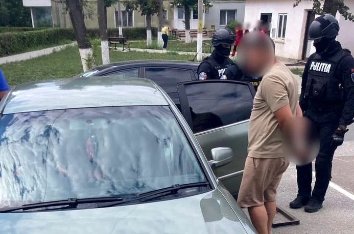 Românul suspectat de lipsire de libertate și viol în Franța a fost reținut FOTO IPJ Bacău