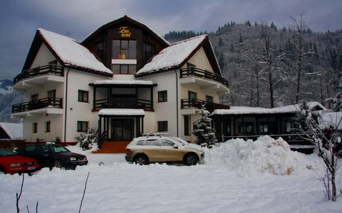La Hotelul Zan din Voineasa se mai fac rezervări doar pentru perioada Crăciunului. Foto gamatravel.net