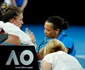 Simona Halep cu echipa medical la Australian Open 2018 FOTO Guliver / Getty Images / Scott Barbour