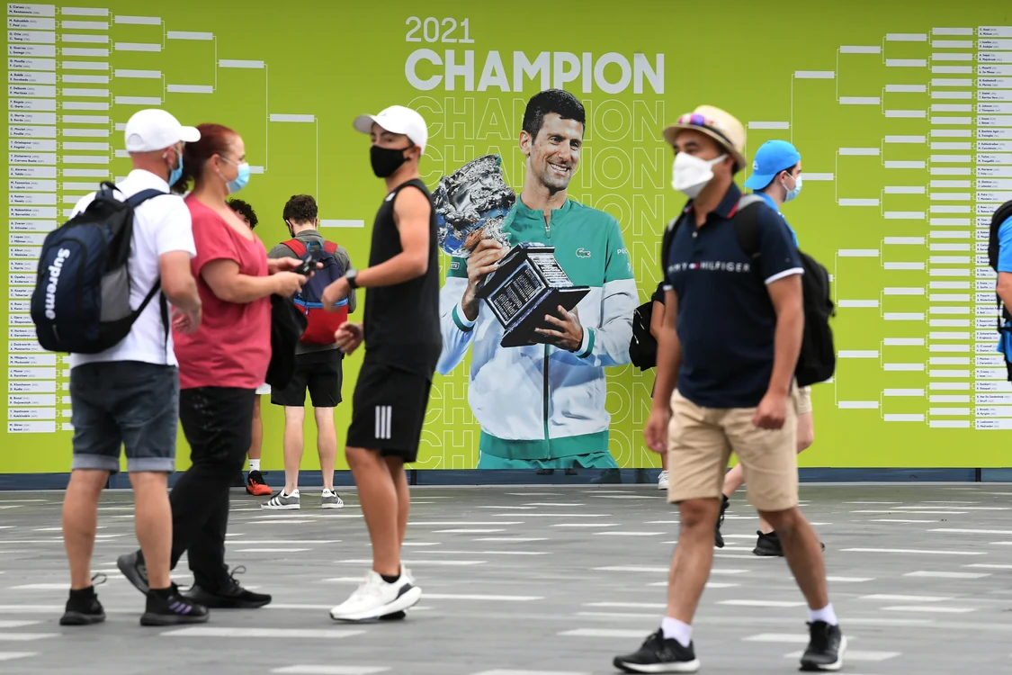 În baza de la Melbourne, portretul lui Djokovic este pe tabloul principal (Foto: EPA-EFE)