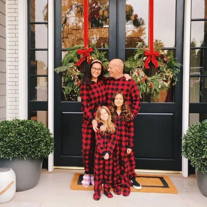 Așa arăta Crăciunul pentru familia Willis, pe vremea când Bruce nu era bolnav (Foto: Instagram)