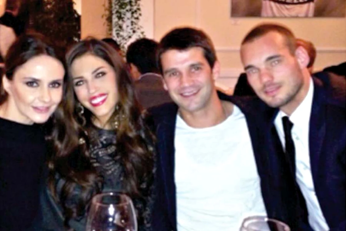 
    Adelina, Yolanthe,  Cristi şi Wesley, la  petrecerea de Crăciun  a lui Inter Milano  