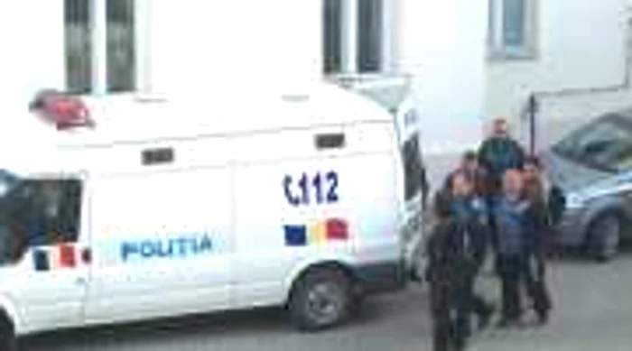 Cei 11 poliţişti de la Rutieră au fost prinşi în timp  ce luau diferite sume de bani de la şoferi