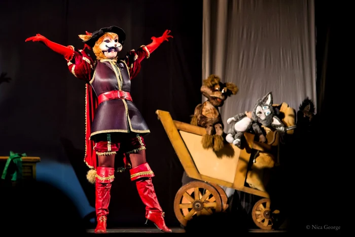 Scenă din spectacolul ”Motanul încălţat” Foto: Teatrul Gulliver