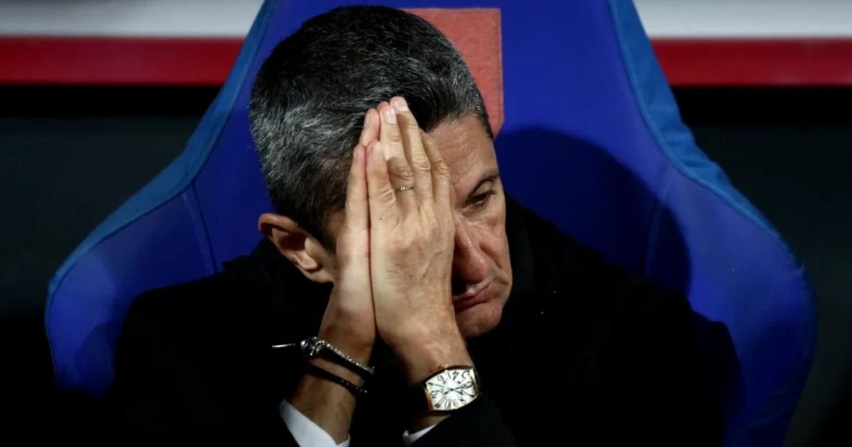 Necazurile se țin lanț de Răzvan Lucescu. Antrenorul, împietrit după eșecul din finala Cupei Greciei: „O perioadă întunecată și o noapte rușinoasă!”