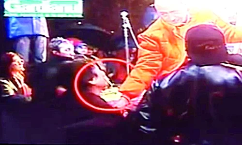 Preşedintele a lovit un copil, la un miting electoral în 2004 jpeg