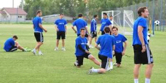 Craiova: Alb-albaştrii au plecat cu gânduri mari spre Piteşti