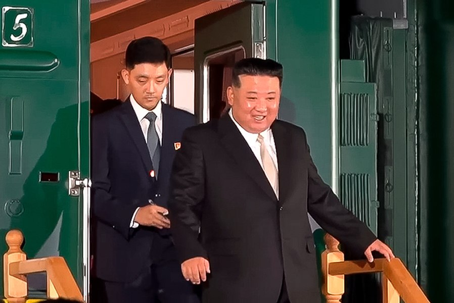 Summitul dictatorilor. Kim Jong-un a ajuns în Rusia după o călătorie de două zile cu trenul lui blindat VIDEO